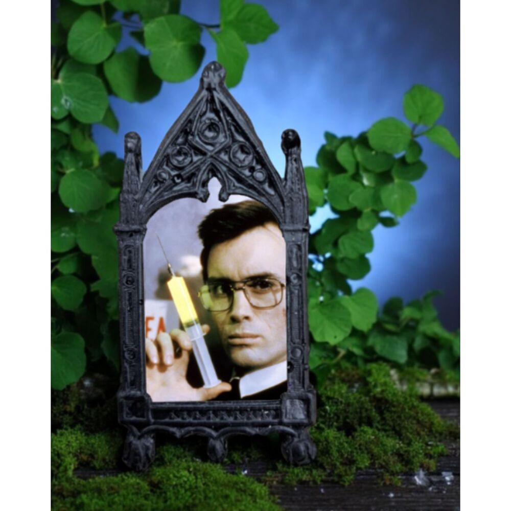 Re-Animator Pin Horror Sci-fi 1985 Film Herbert West